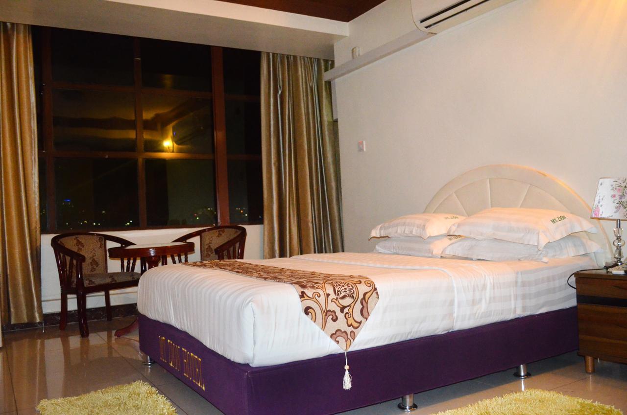 Mt. Zion Hotel Kampala Bagian luar foto