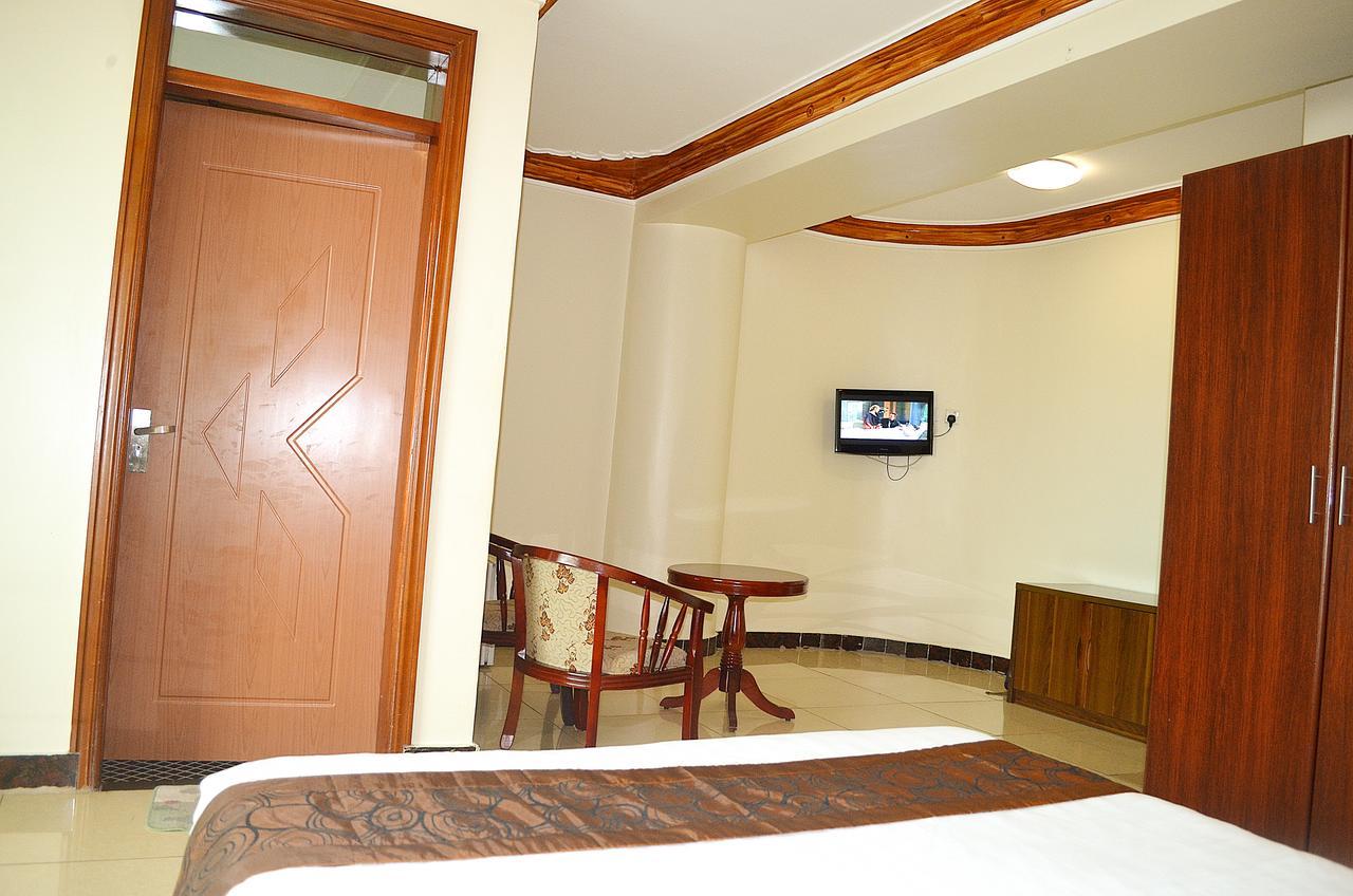 Mt. Zion Hotel Kampala Bagian luar foto