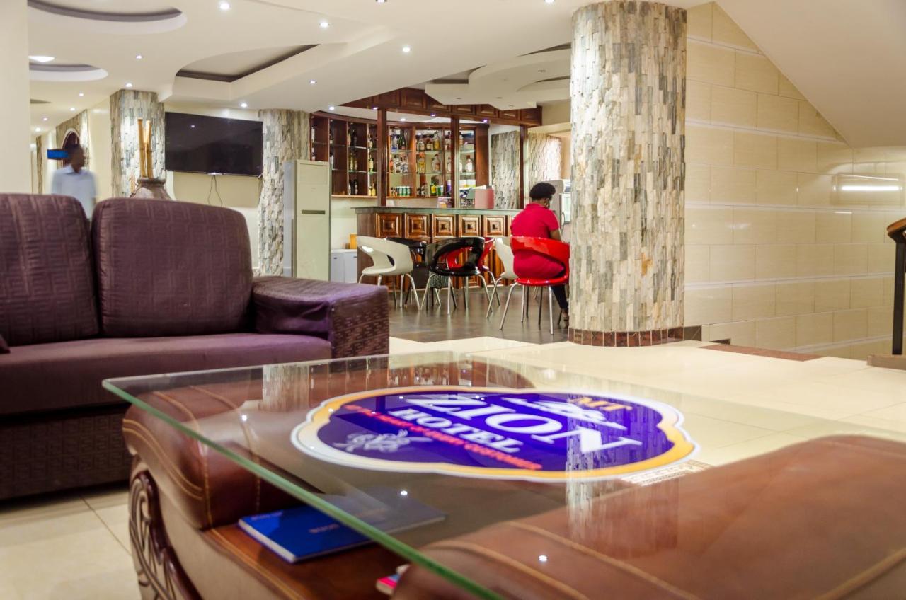 Mt. Zion Hotel Kampala Bagian luar foto