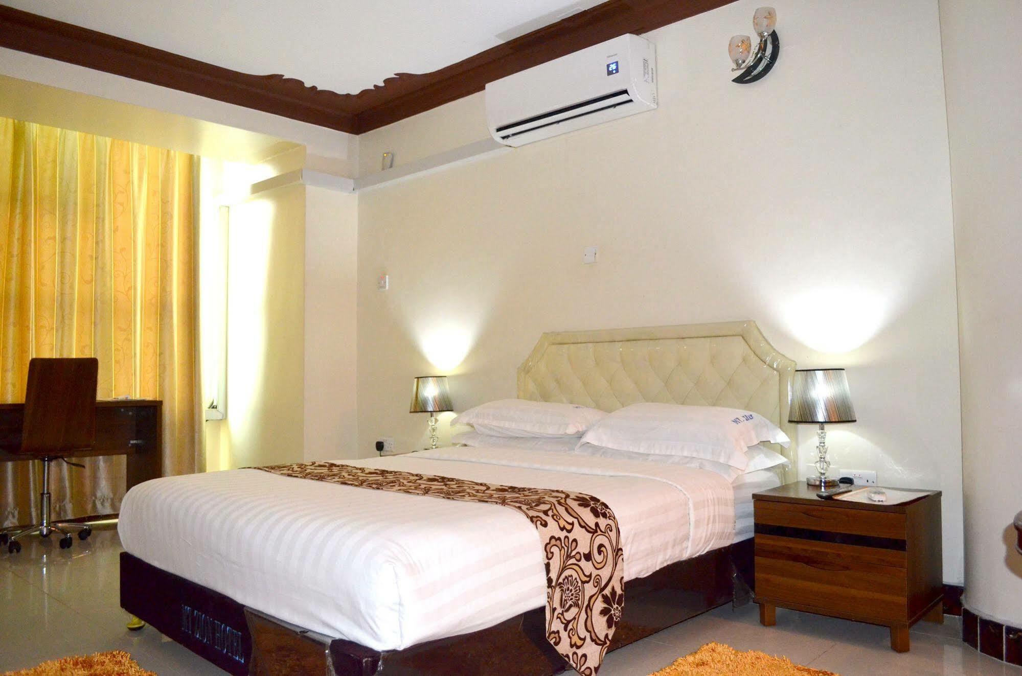 Mt. Zion Hotel Kampala Bagian luar foto