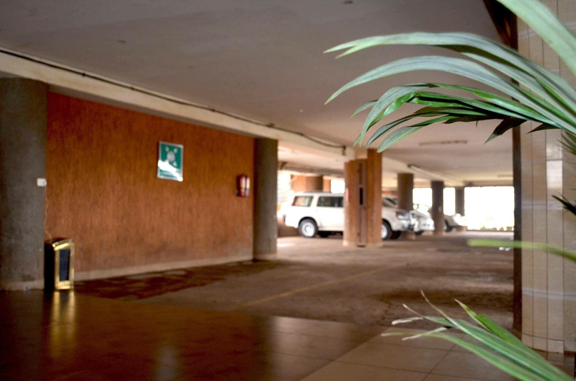 Mt. Zion Hotel Kampala Bagian luar foto